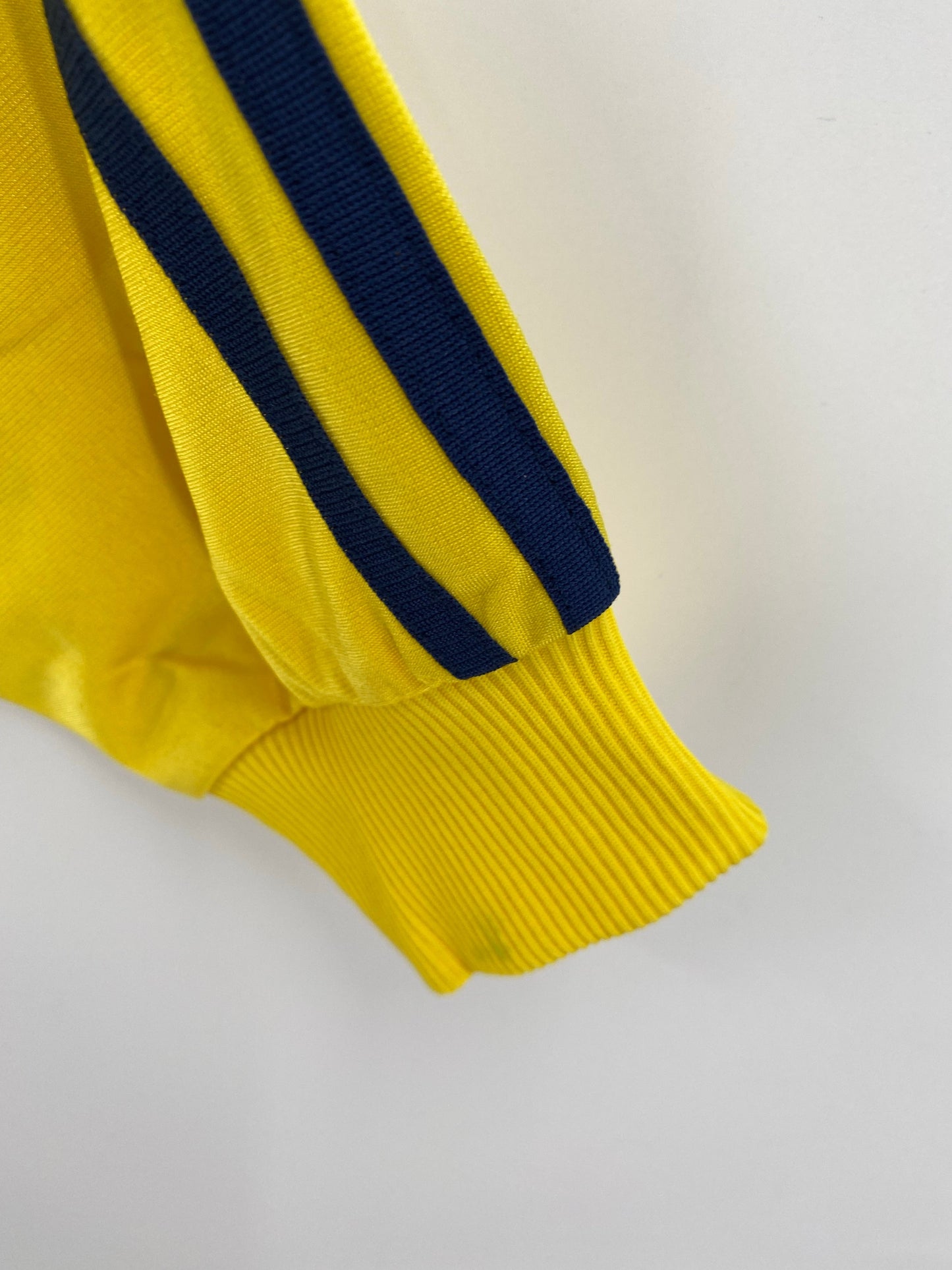 90’s ADIDAS Size M Vintage Jersey / A7739