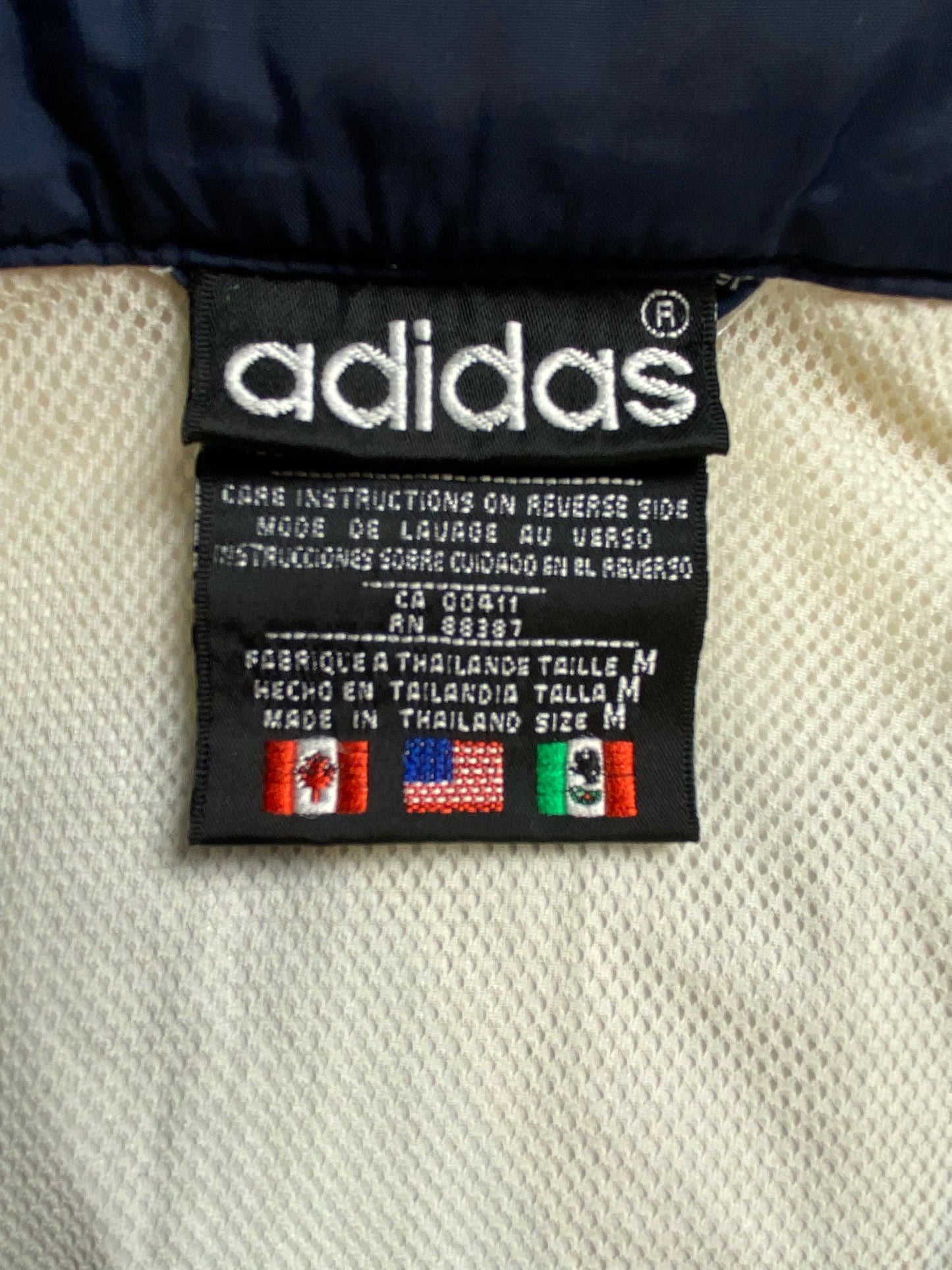 90's ADIDAS Size M Vintage Nylon Jacket / A1640
