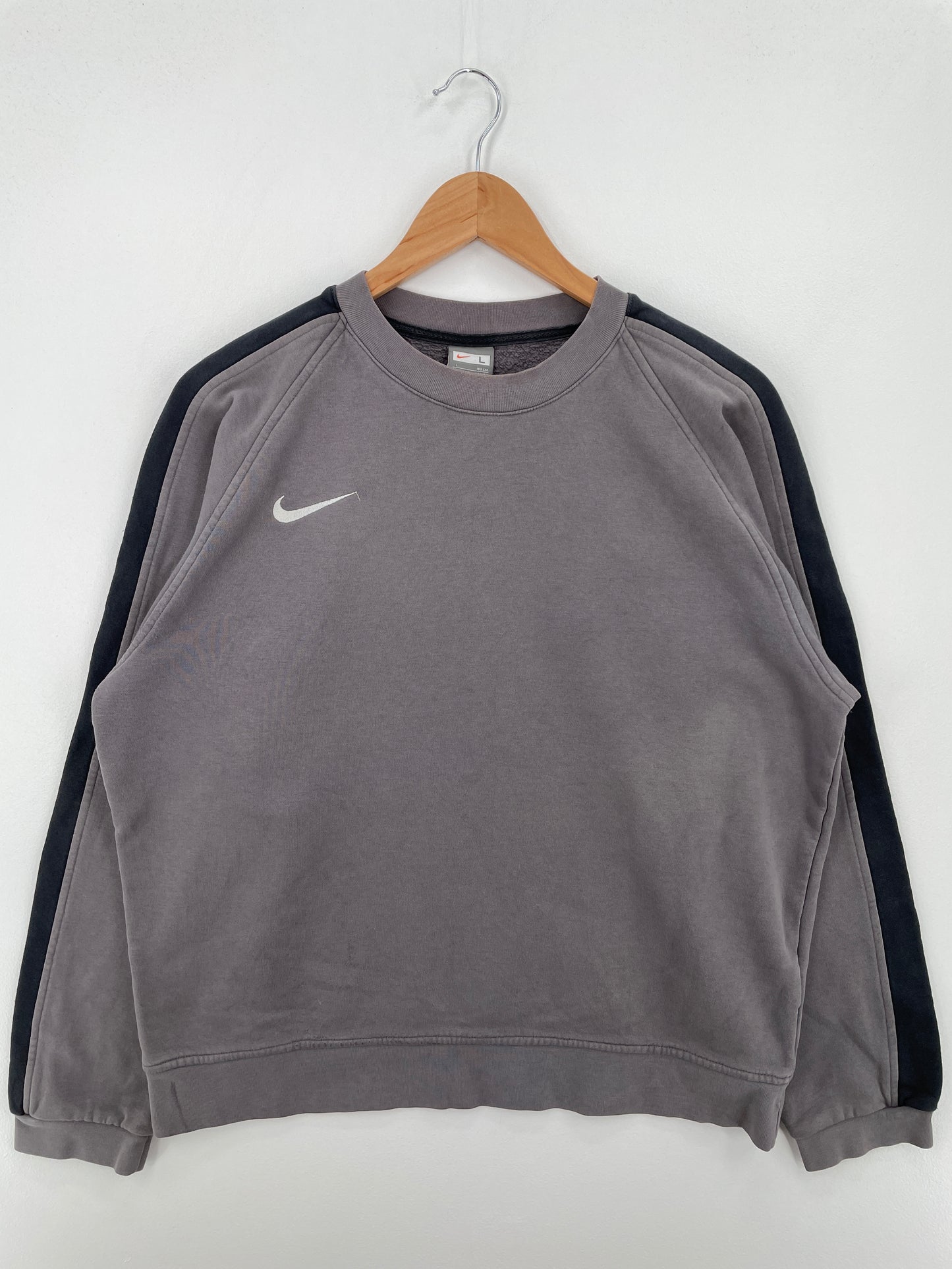 Vintage NIKE MINI SWOOSH Size L Sweat-shirt / A8483