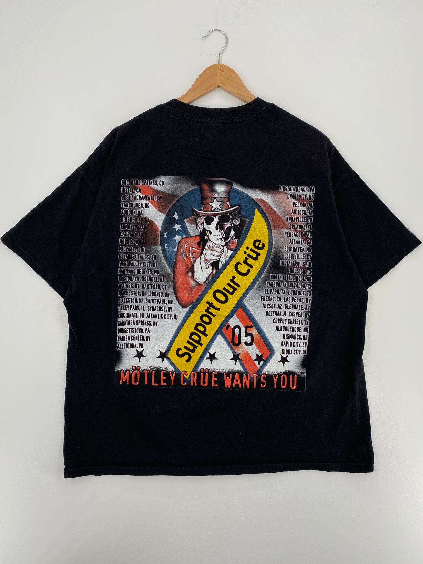 2005 MOTLEY CRUE Size XL Vintage Music T-Shirt / A5042