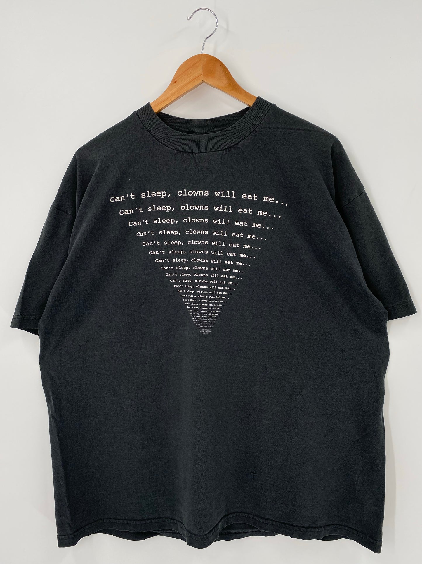 .90’s CAN'T SLEEP Size XL T-Shirts / K4401