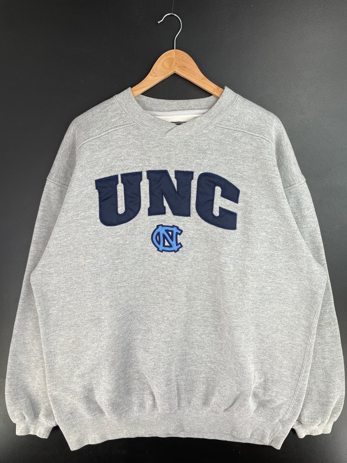 Vintage UNIVERSITY OF NORTH CAROLINA Size XL Vintage College Sweat-shirt / E63