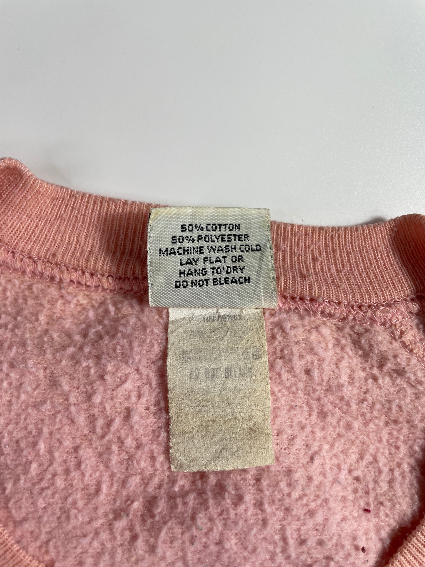 90's GUESS Made in USA Size L Vintage Sweat-shirt / A3613