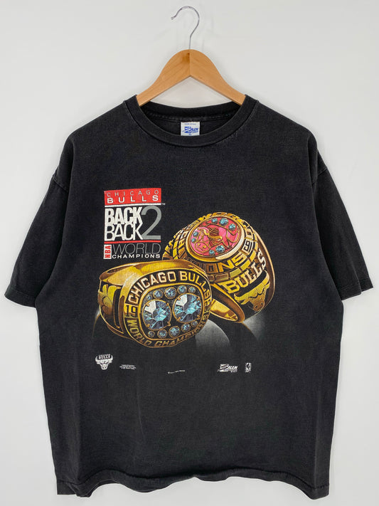 90’s CHICAGO BULLS NBA WORLD CHAMPIONS Made in USA Size XL Vintage NBA T-Shirt / K6037