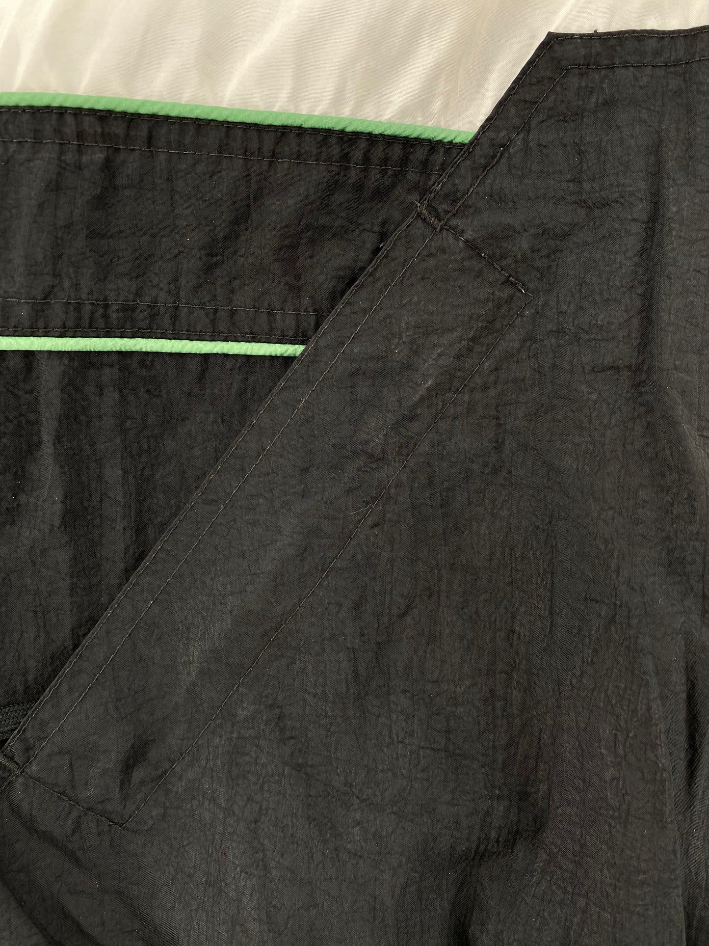 90's NIKE Size L Vintage Nylon Jacket / A2035