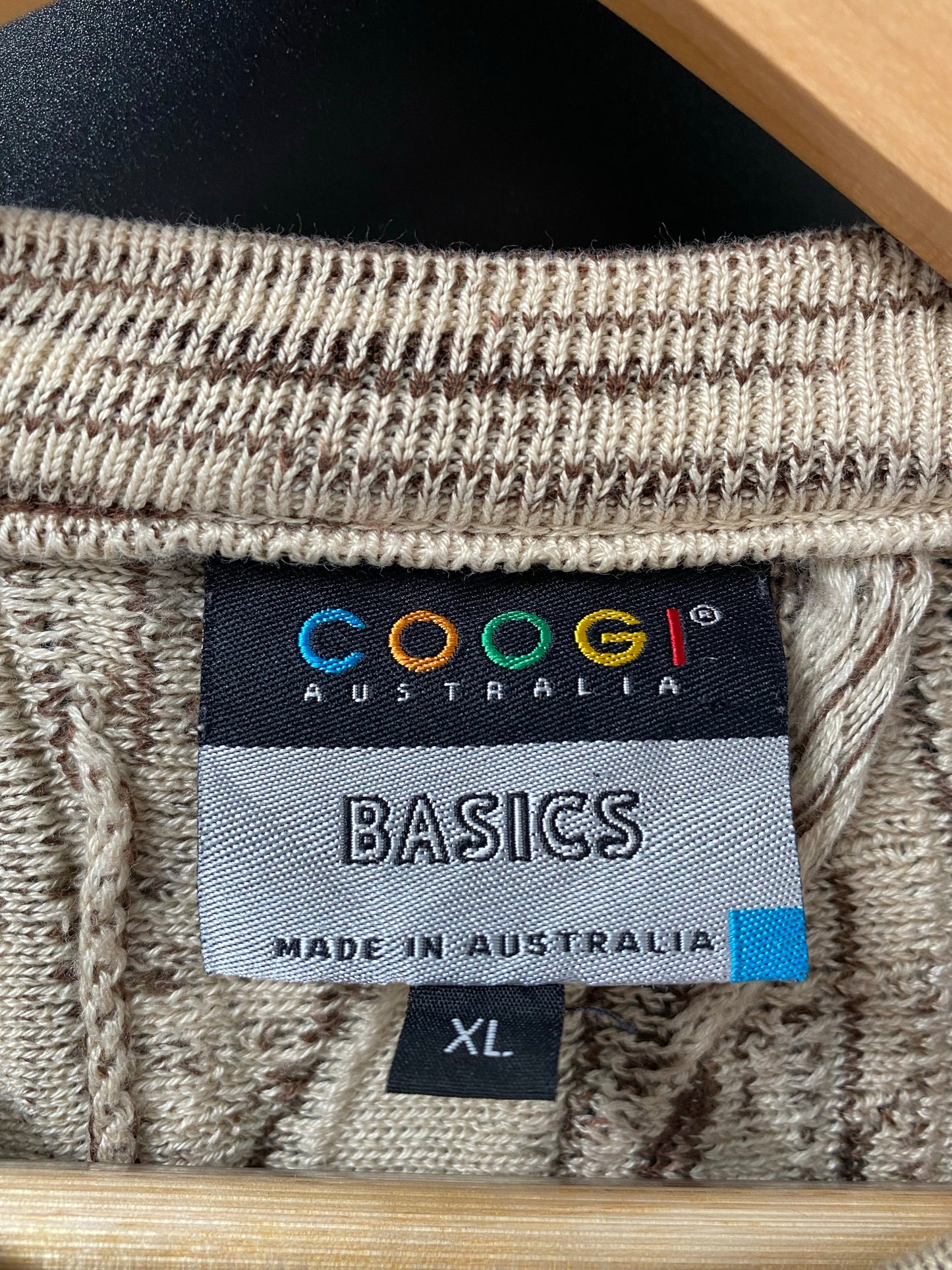 Vintage COOGI Size XL Knit Sweater / A7394