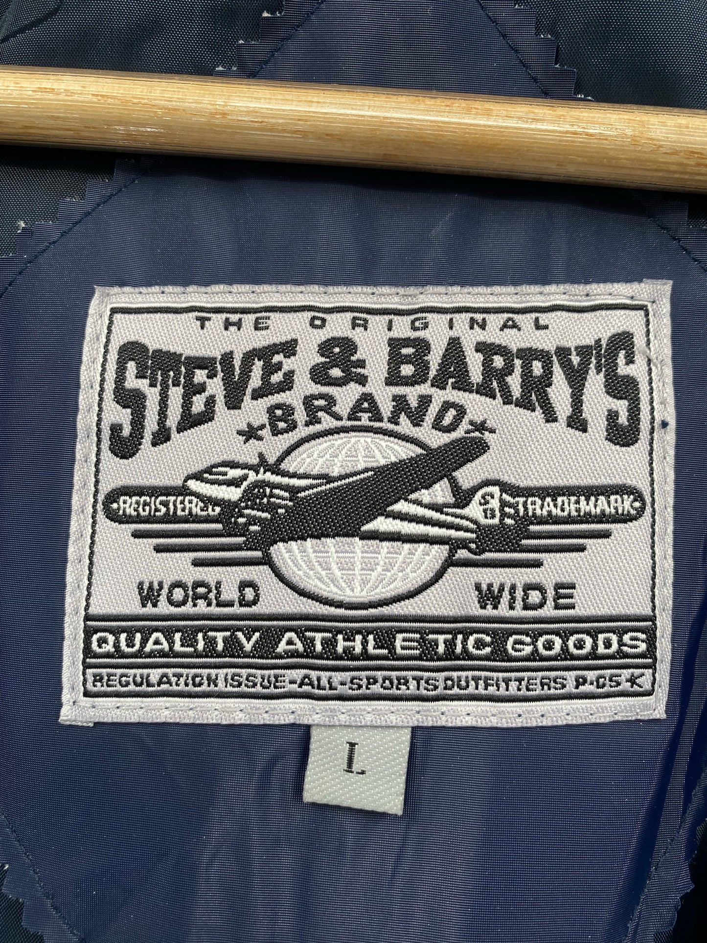 Vintage UNIVERSITY OF MICHIGAN Size L Vintage Jacket / K6677