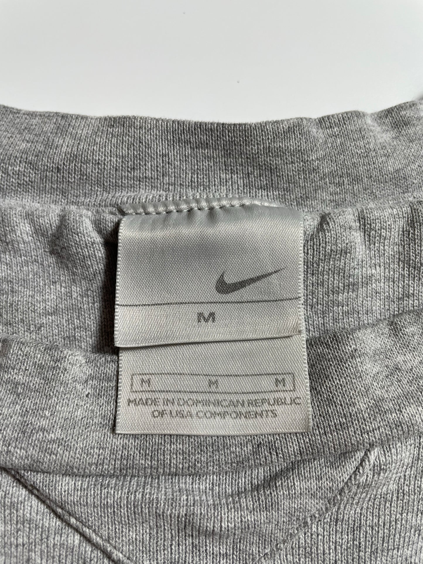 00' NIKE GEORGIA BASKETBALL Size M Vintage College Sweat-shirt / K9280