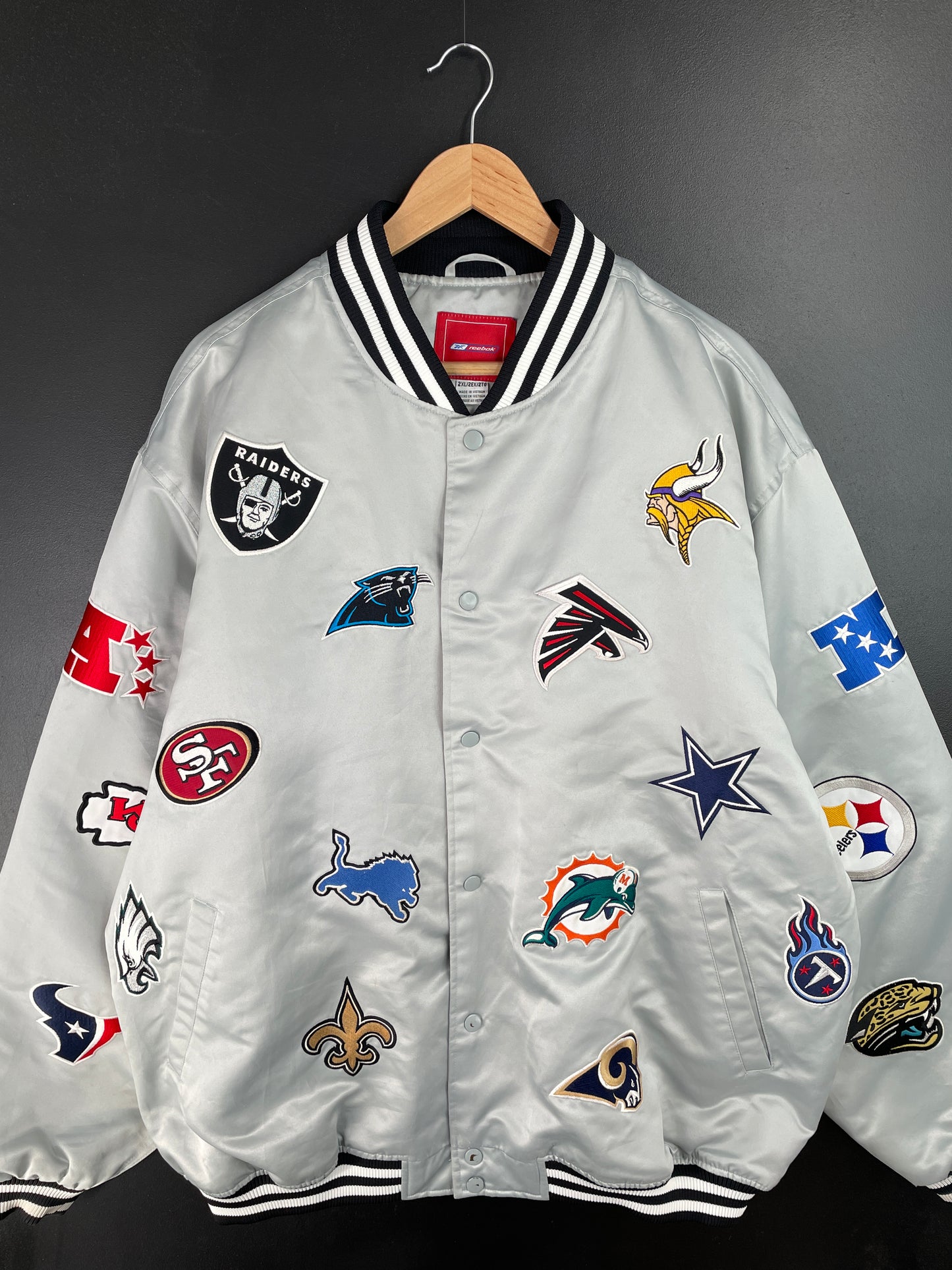 Vintage NFL TEAM Size XXL Padded Nylon Jacket / A9326