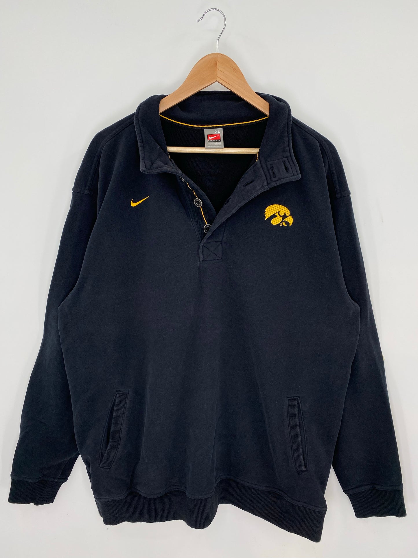00' NIKE UNIVERSITY OF IOWA Size XL Vintage College Sweat-shirt / K8626