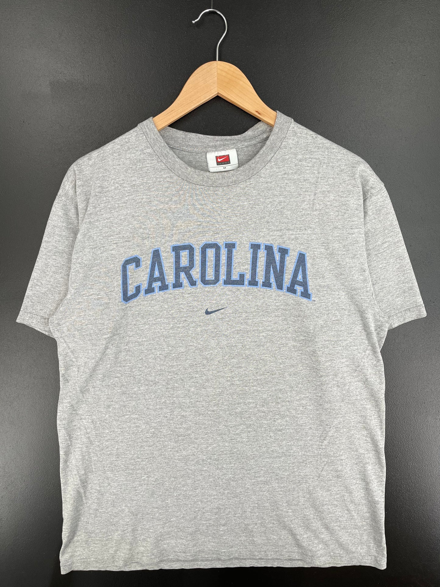 00' NIKE CAROLINA Size M Vintage College T-Shirts / A1733