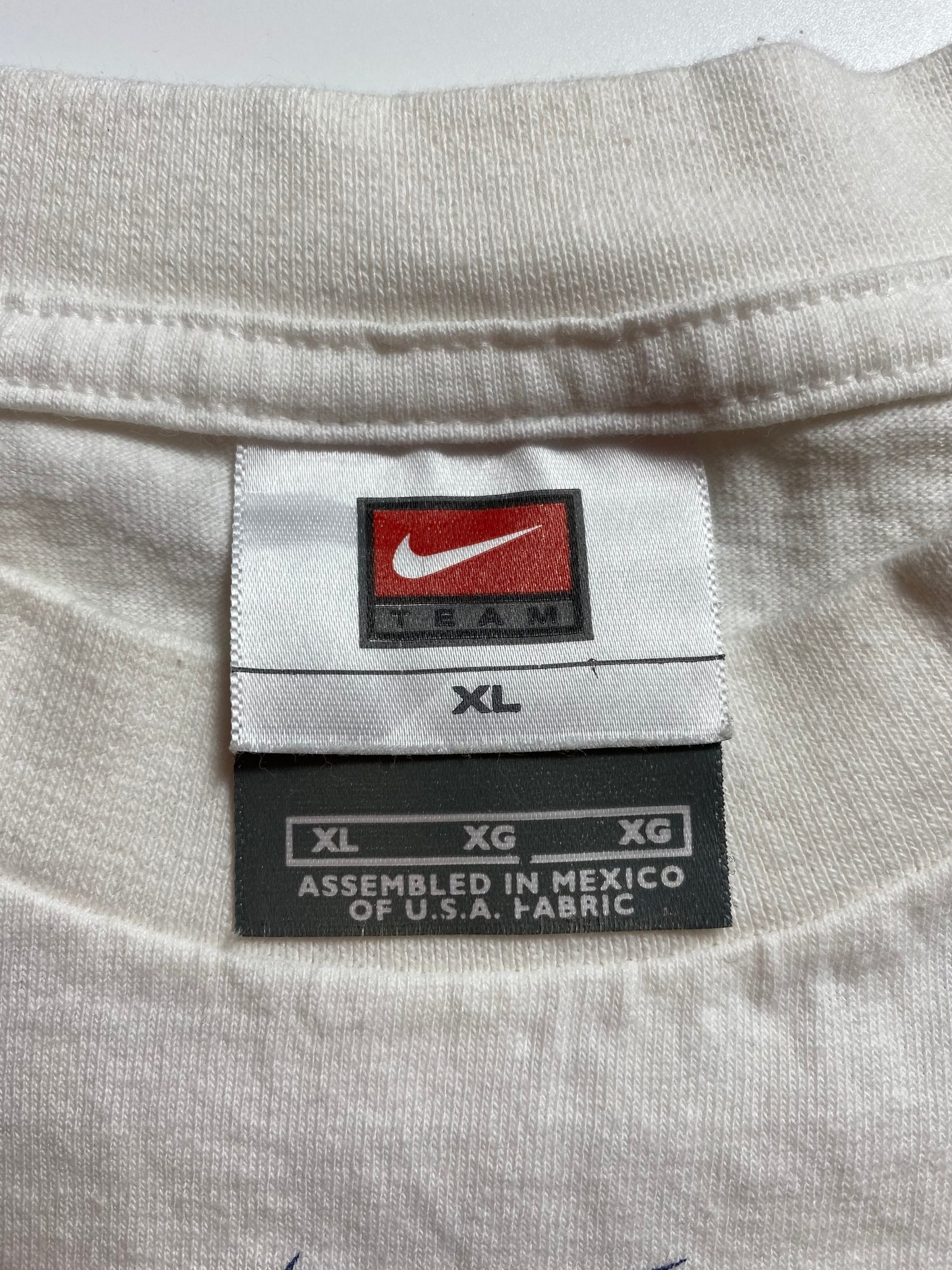 2005 SEATTLE MATINERS ICHIRO Size XL Vintage MLB T-Shirt / K7521