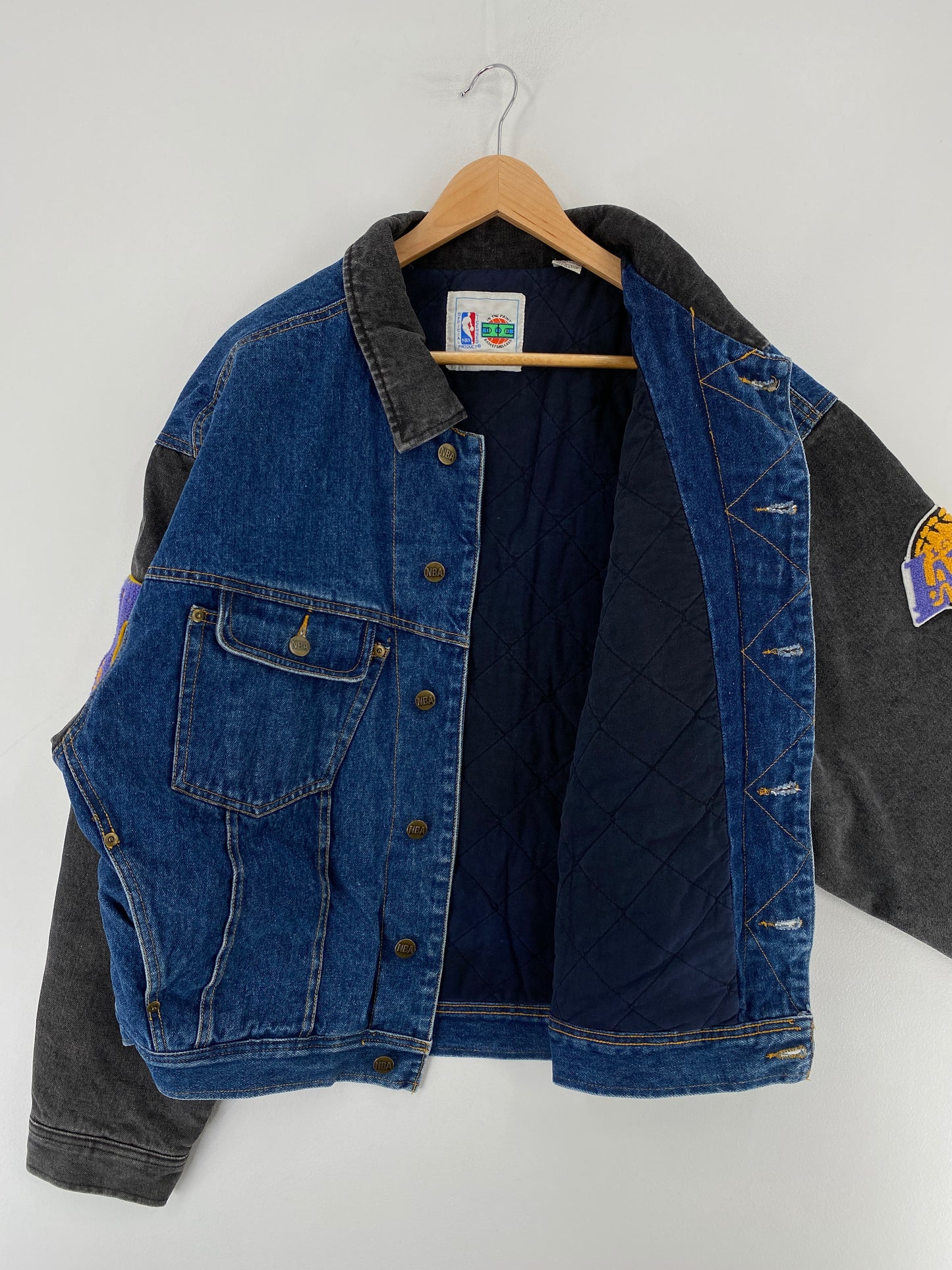 90’s LOS ANGELES LAKERS Size M NBA Denim Jacket / E5393J