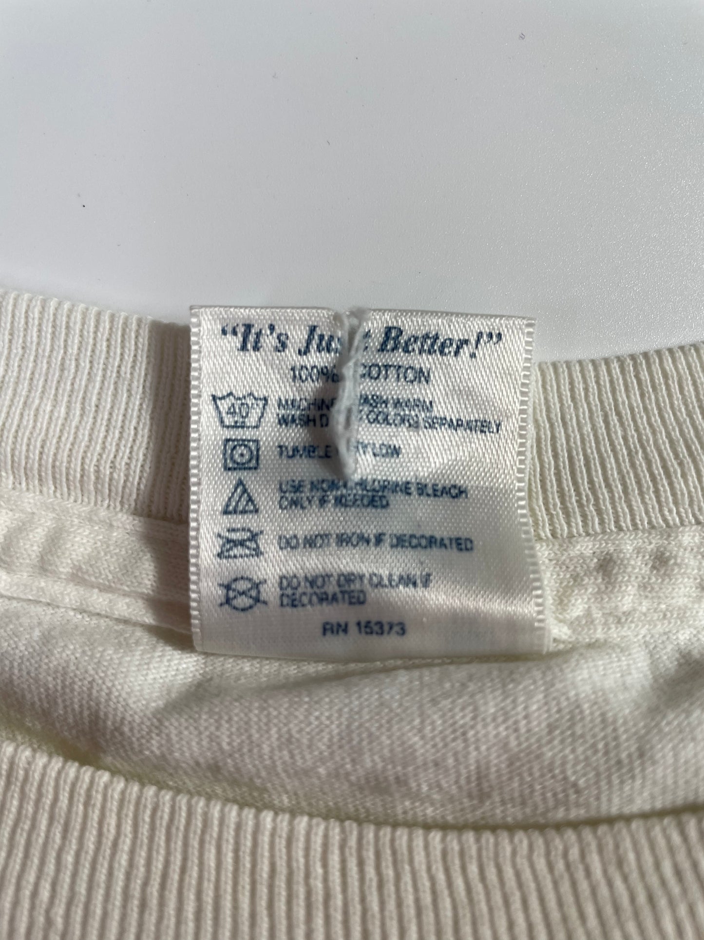 1999 MARLBORO CALIFORNIA SPEEDWAY Size XL Vintage Racing T-shirt / A648