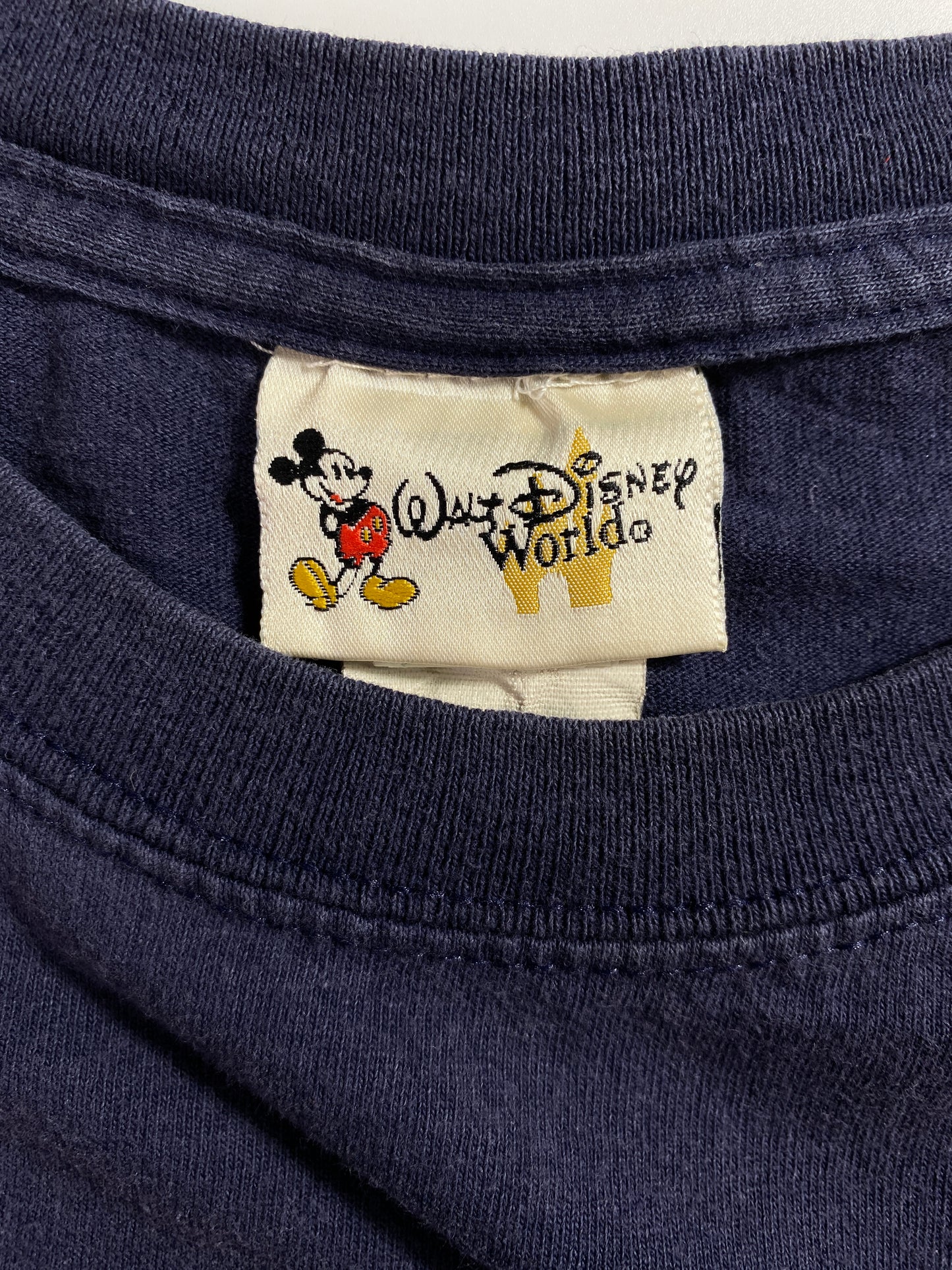 00' DISNEY MICKEY & FRIENDS Size XL Vintage T-Shirt / A4239